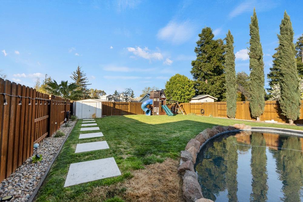 Detail Gallery Image 38 of 47 For 9523 Dunkerrin Way, Elk Grove,  CA 95758 - 3 Beds | 2/1 Baths