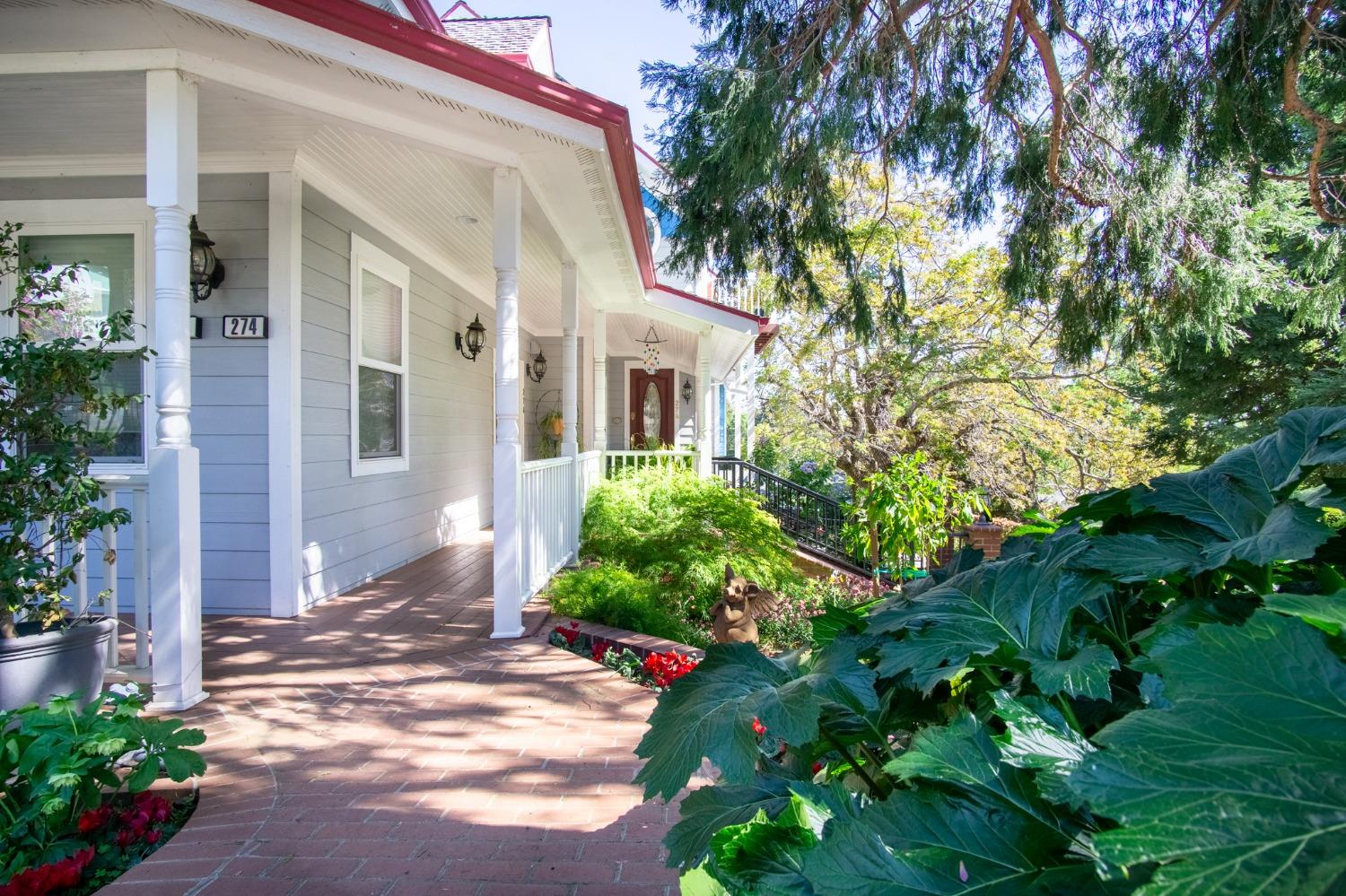 Detail Gallery Image 4 of 84 For 274 Huntley Ave, Auburn,  CA 95603 - 6 Beds | 5 Baths