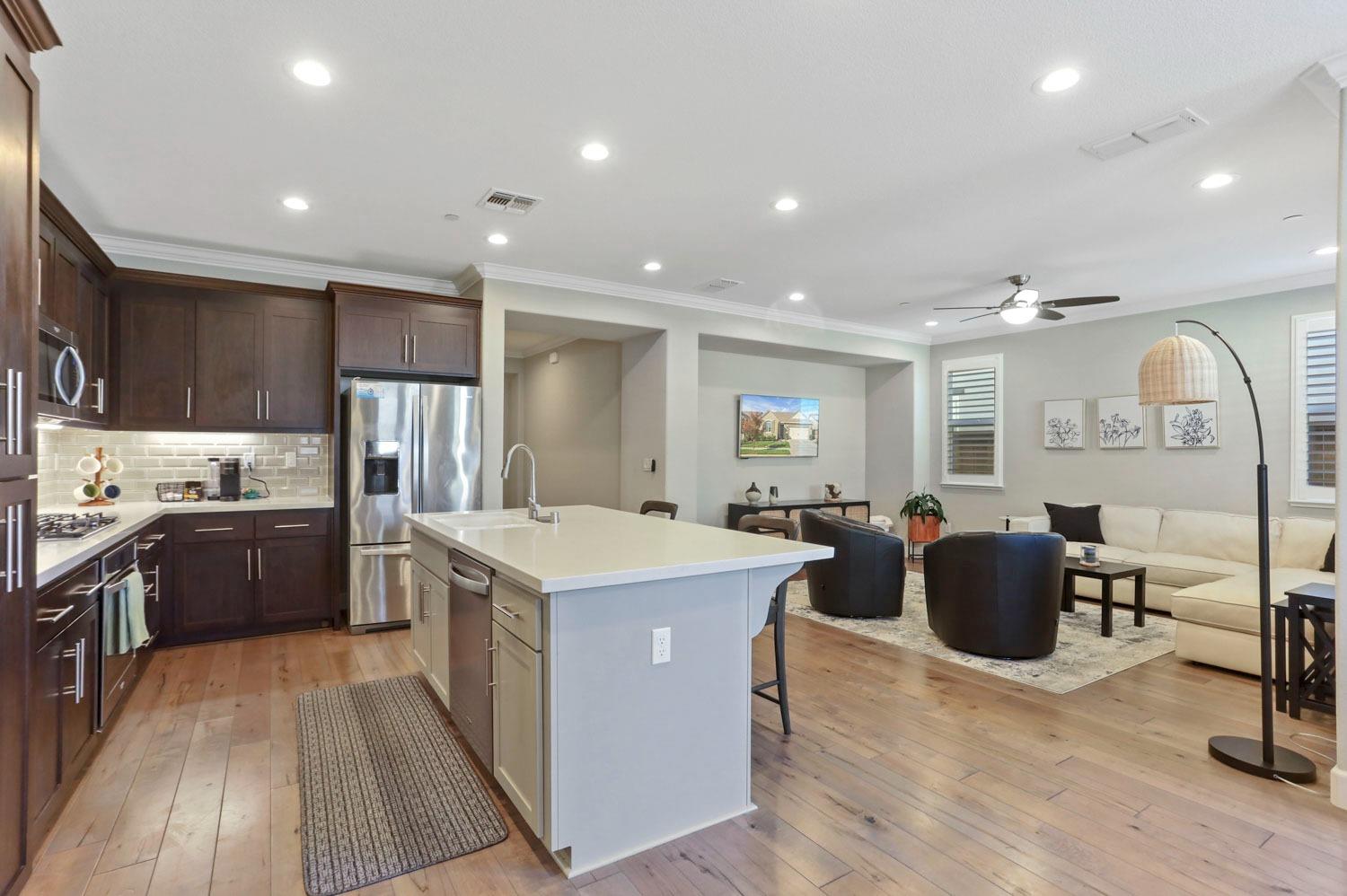 Detail Gallery Image 12 of 39 For 3109 Olympic Ave, Lodi,  CA 95240 - 3 Beds | 2 Baths