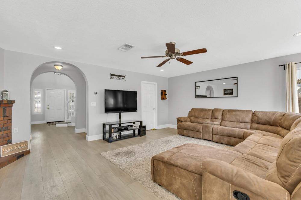 Nancy Lane, West Sacramento, California image 6