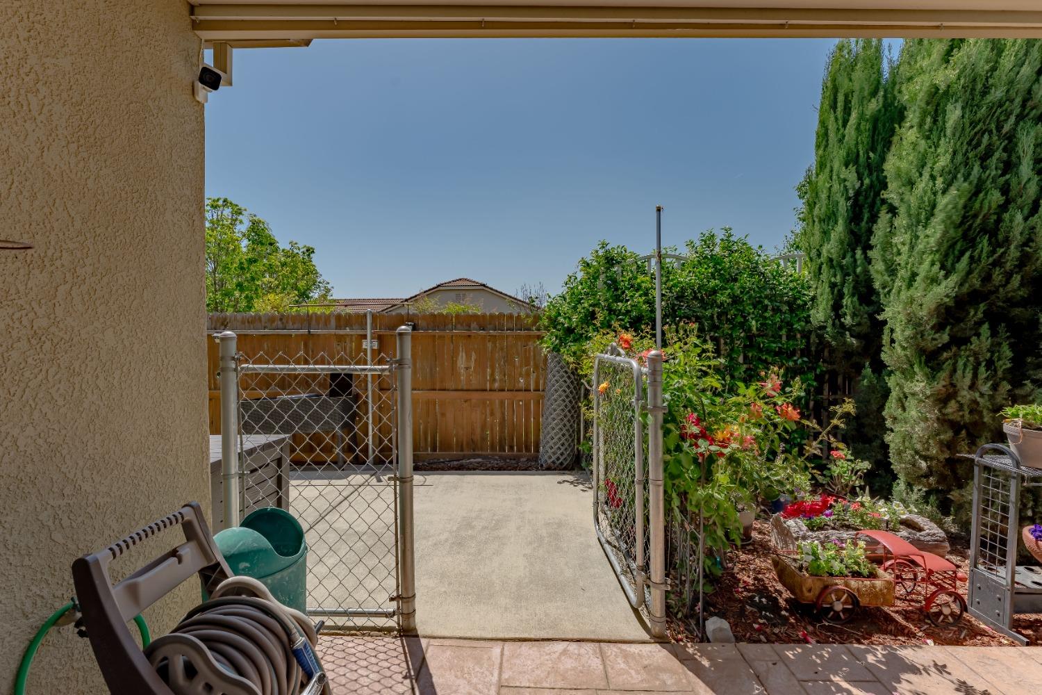 Turnberry Dr, Linda, California image 32