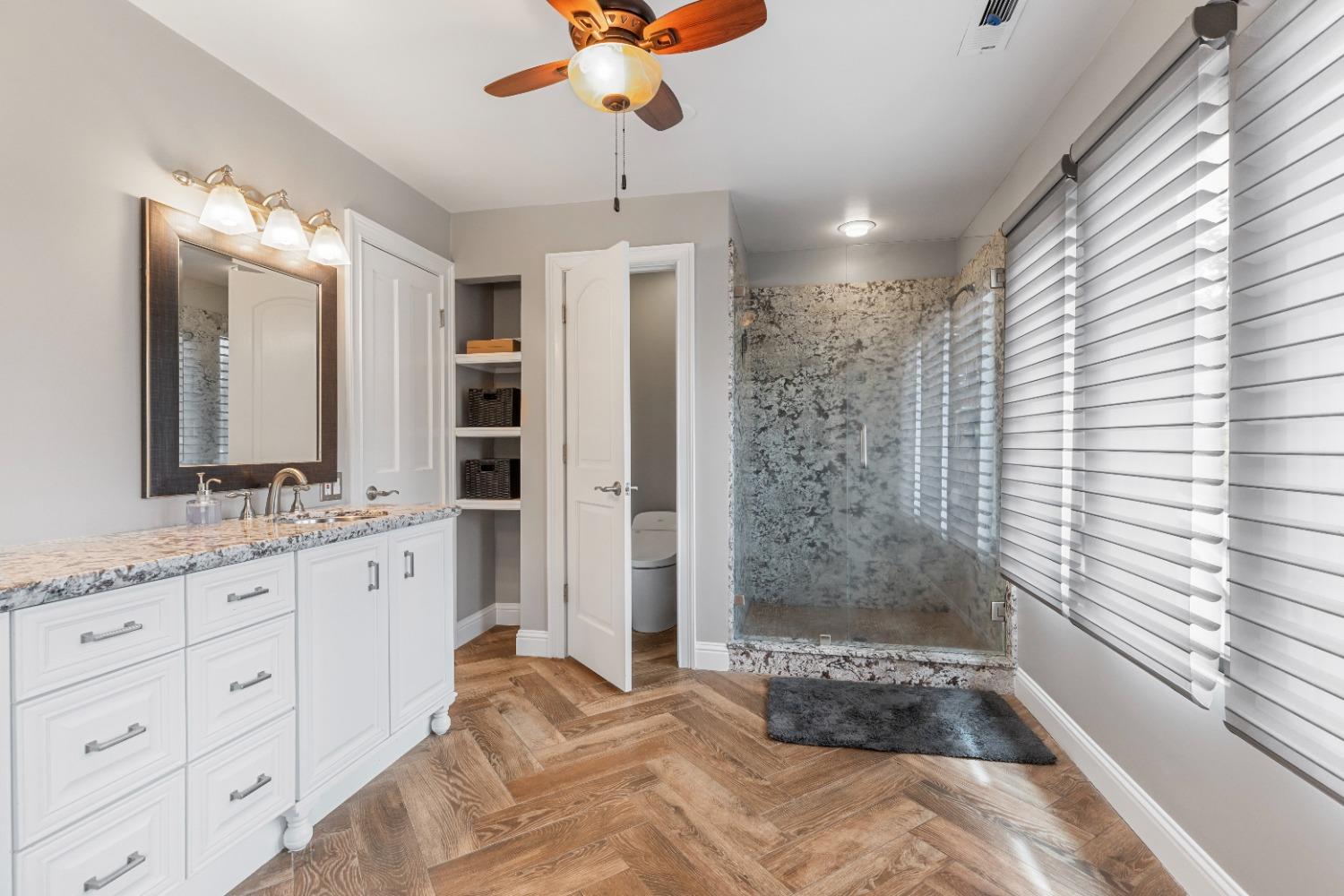 Detail Gallery Image 31 of 55 For 10008 River Oak Cir, Oakdale,  CA 95361 - 5 Beds | 3/1 Baths