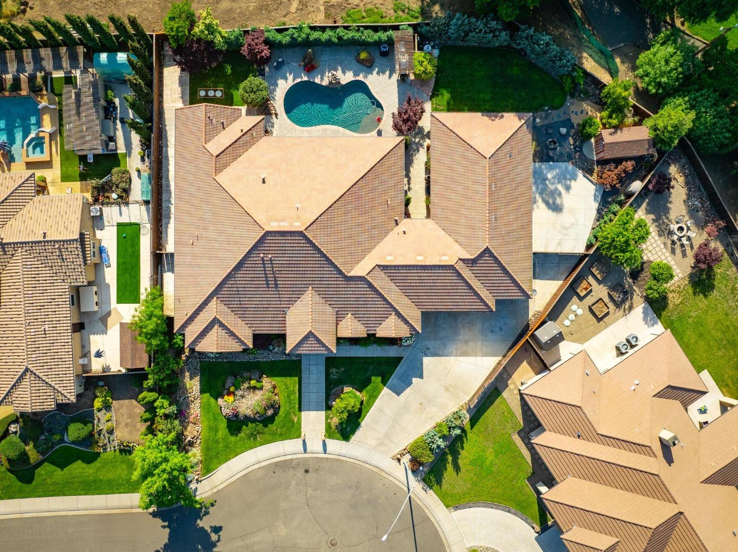 Detail Gallery Image 4 of 93 For 10717 Goldsborough Cir, Oakdale,  CA 95361 - 5 Beds | 5 Baths