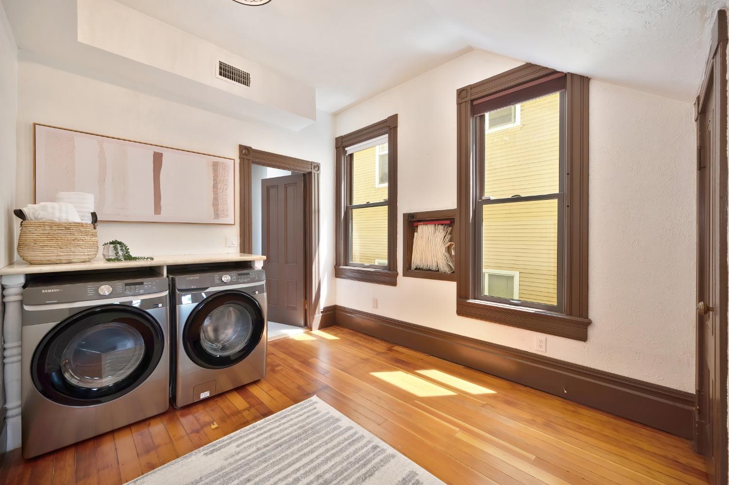 Detail Gallery Image 17 of 40 For 1111 U St, Sacramento,  CA 95818 - 4 Beds | 3/1 Baths