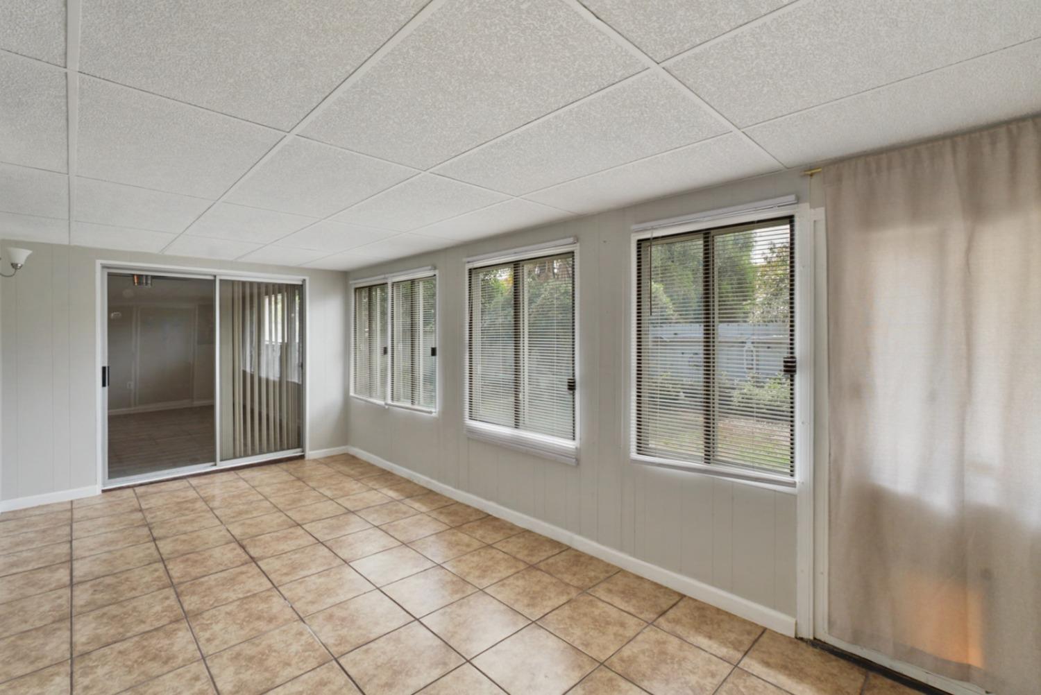 Detail Gallery Image 13 of 27 For 1349 Quail St, Los Banos,  CA 93635 - 3 Beds | 2 Baths