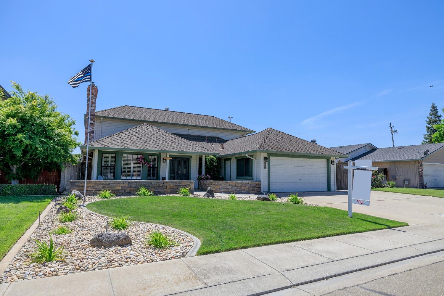 Detail Gallery Image 3 of 44 For 816 Jordanolo Dr, Ripon,  CA 95366 - 3 Beds | 2 Baths