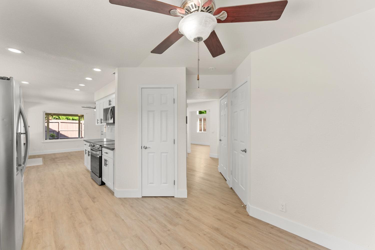 Detail Gallery Image 25 of 65 For 8340 Cypress Lake Ct, Antelope,  CA 95843 - 4 Beds | 2/1 Baths