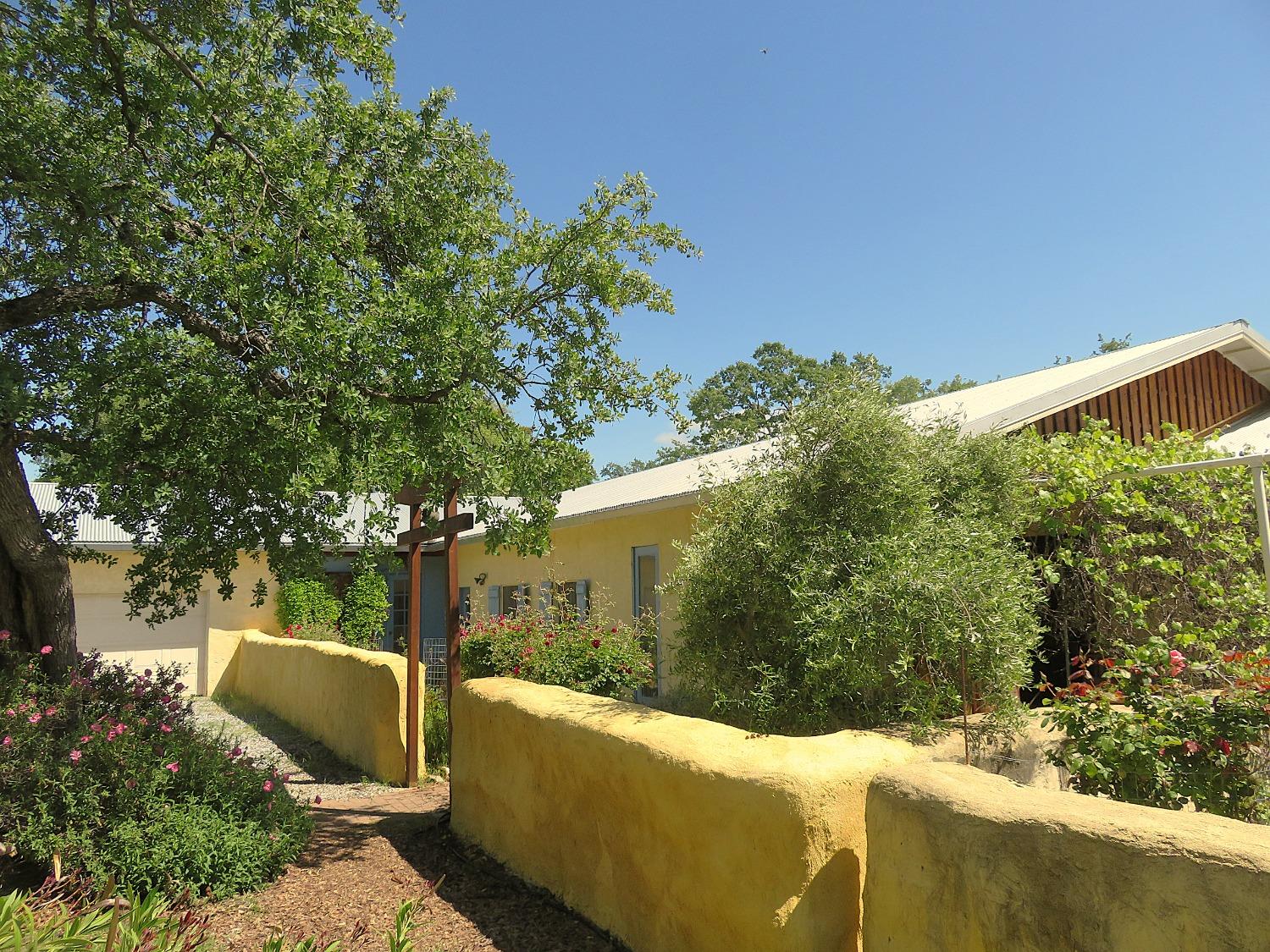 Detail Gallery Image 1 of 98 For 3528 Appaloosa Way, Angels Camp,  CA 95222 - 3 Beds | 2 Baths