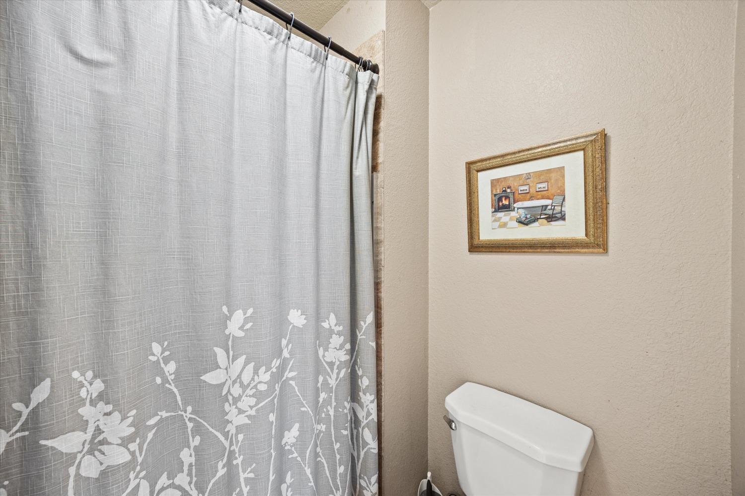 Loch Haven Way, Sacramento, California image 20
