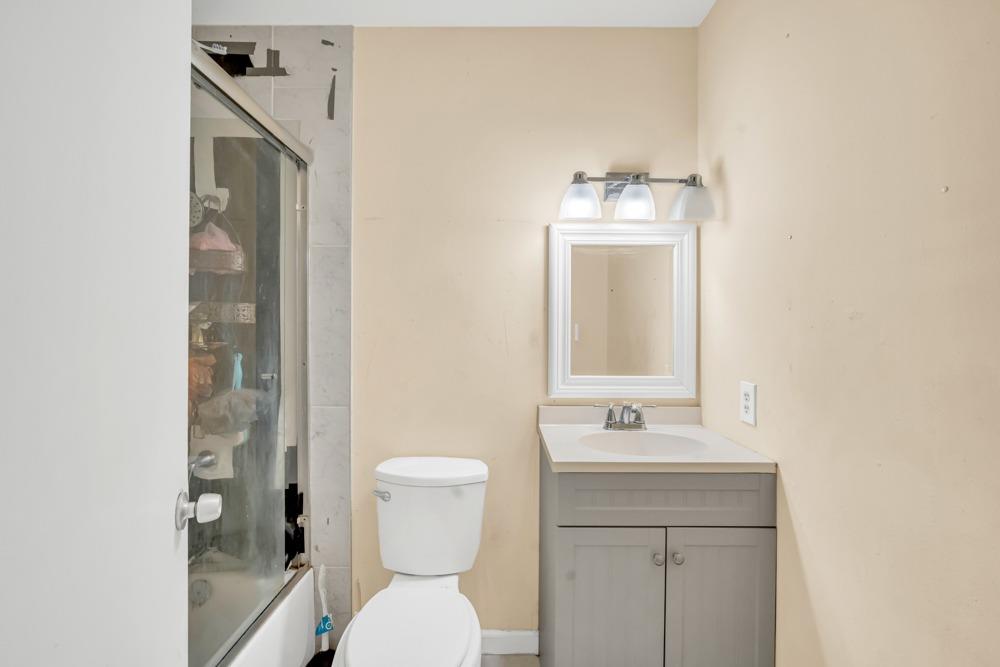 Photo #17: 225057433 Listing: Photo #17