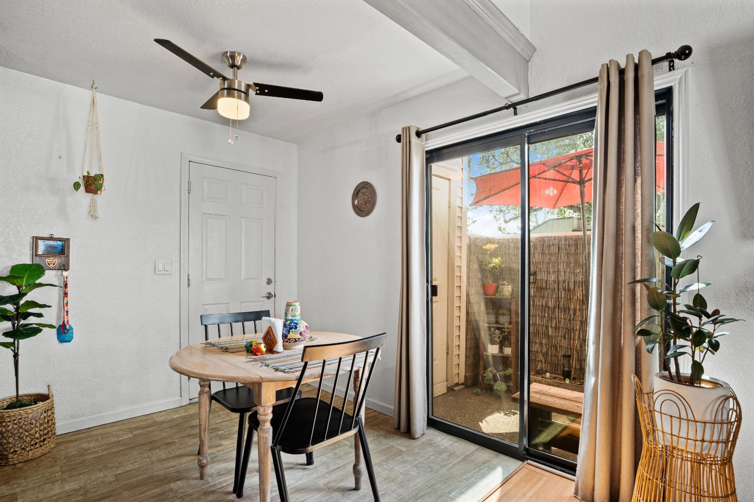 Detail Gallery Image 8 of 20 For 2524 Winchester Dr #3,  Lodi,  CA 95240 - 2 Beds | 1 Baths