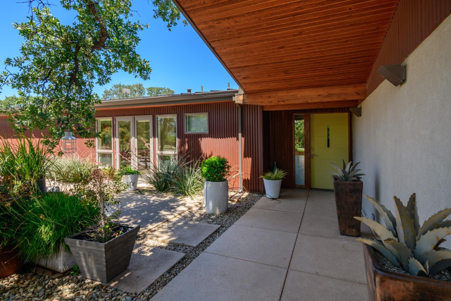 Detail Gallery Image 15 of 99 For 26000 Venada Dr, Winters,  CA 95694 - 5 Beds | 4/1 Baths