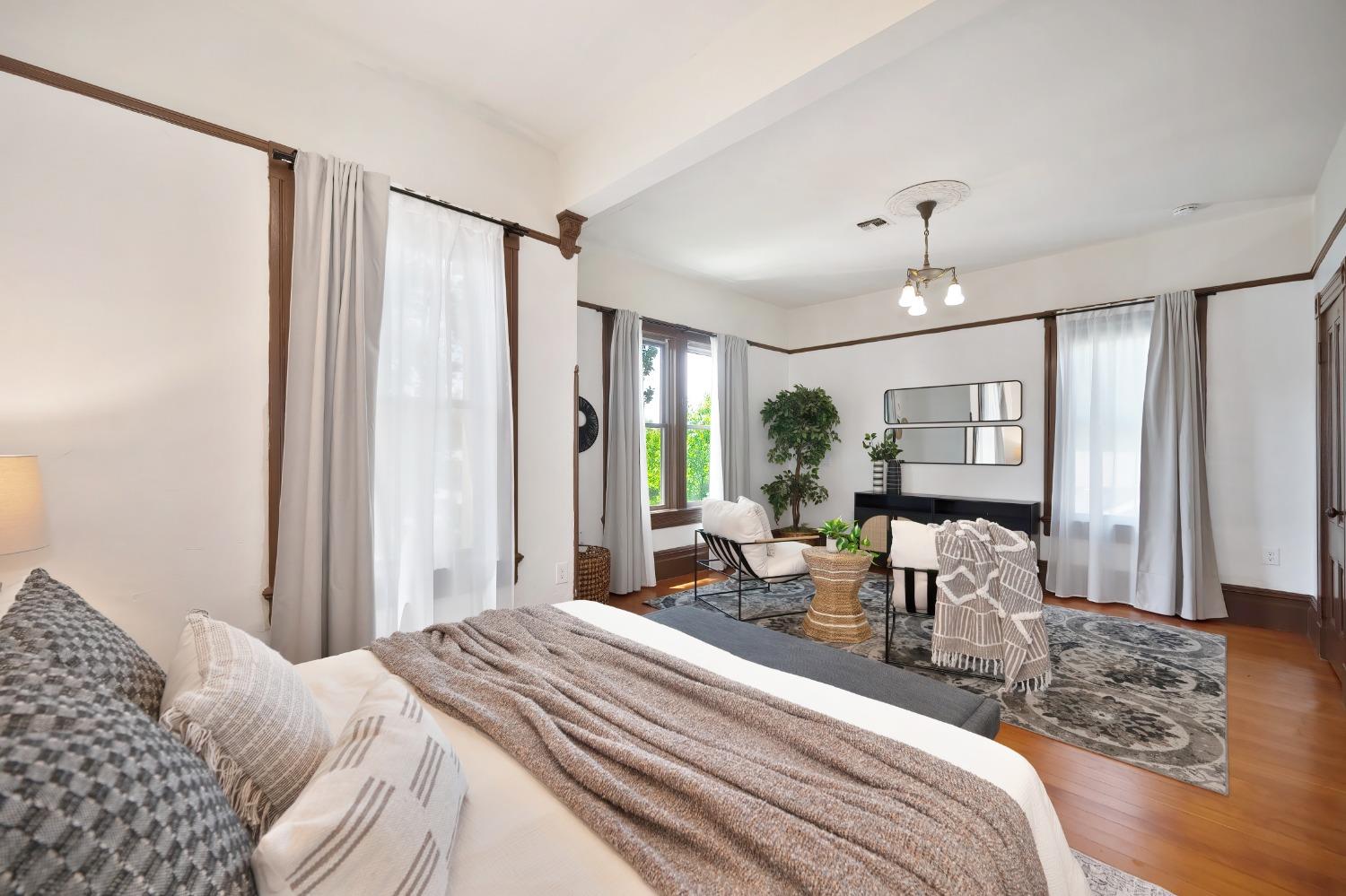 Detail Gallery Image 27 of 40 For 1111 U St, Sacramento,  CA 95818 - 4 Beds | 3/1 Baths
