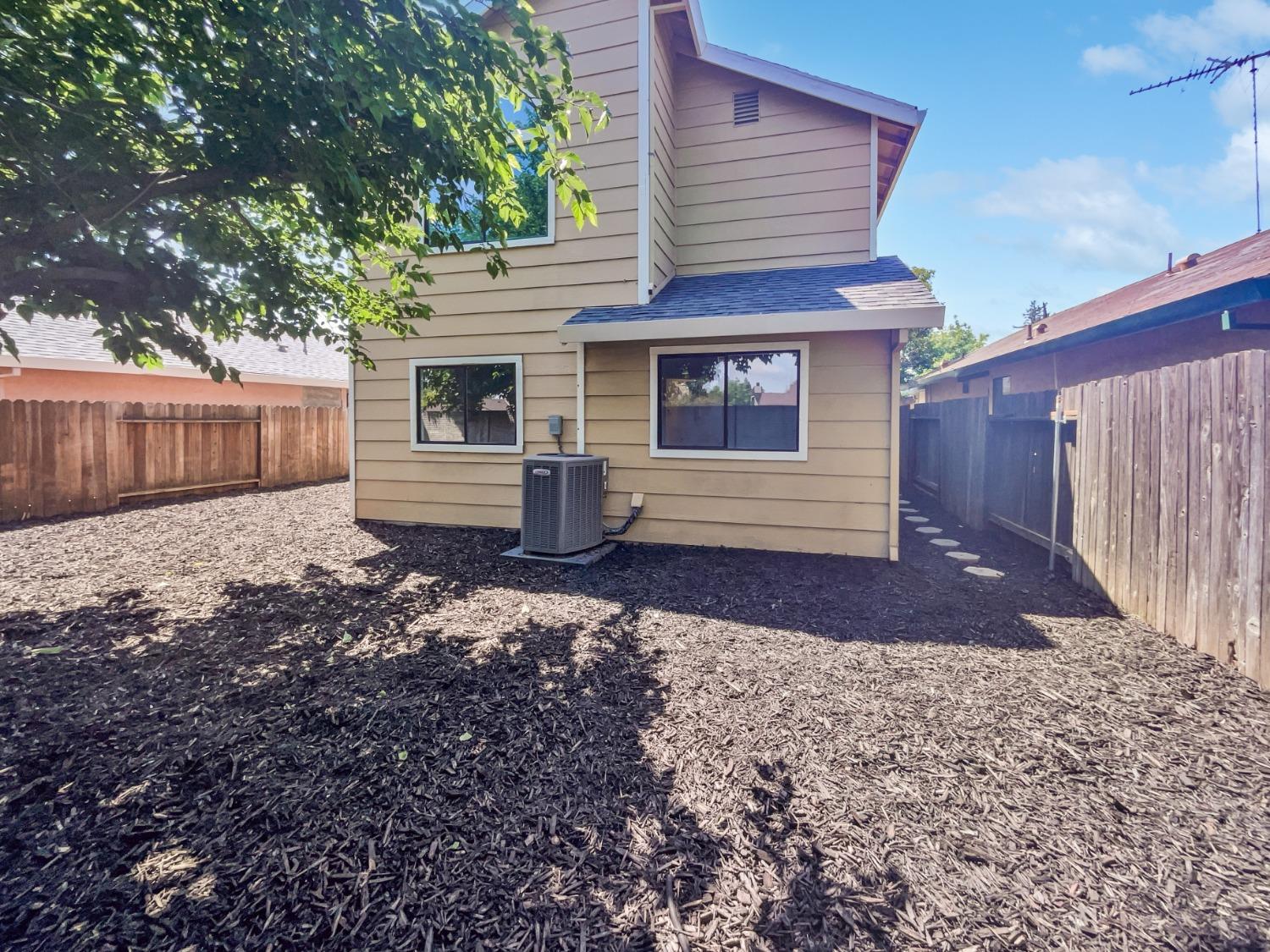 Detail Gallery Image 21 of 22 For 1465 E Hidalgo Cir #E,  Roseville,  CA 95747 - 3 Beds | 2 Baths