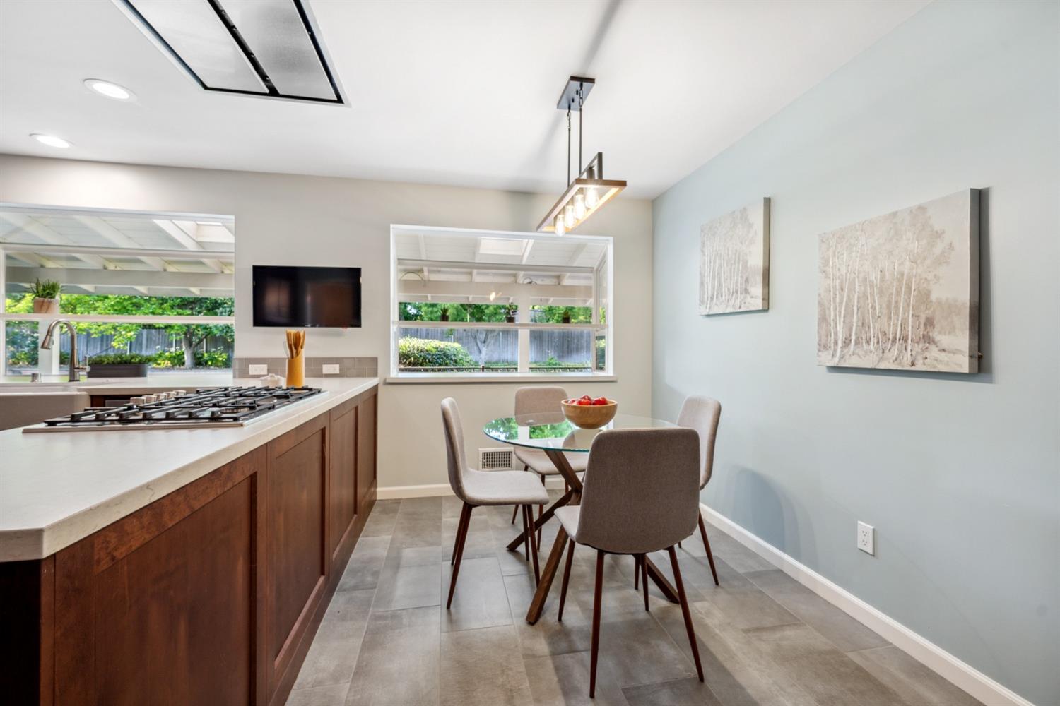 Detail Gallery Image 22 of 65 For 2751 American River Dr, Sacramento,  CA 95864 - 4 Beds | 3 Baths