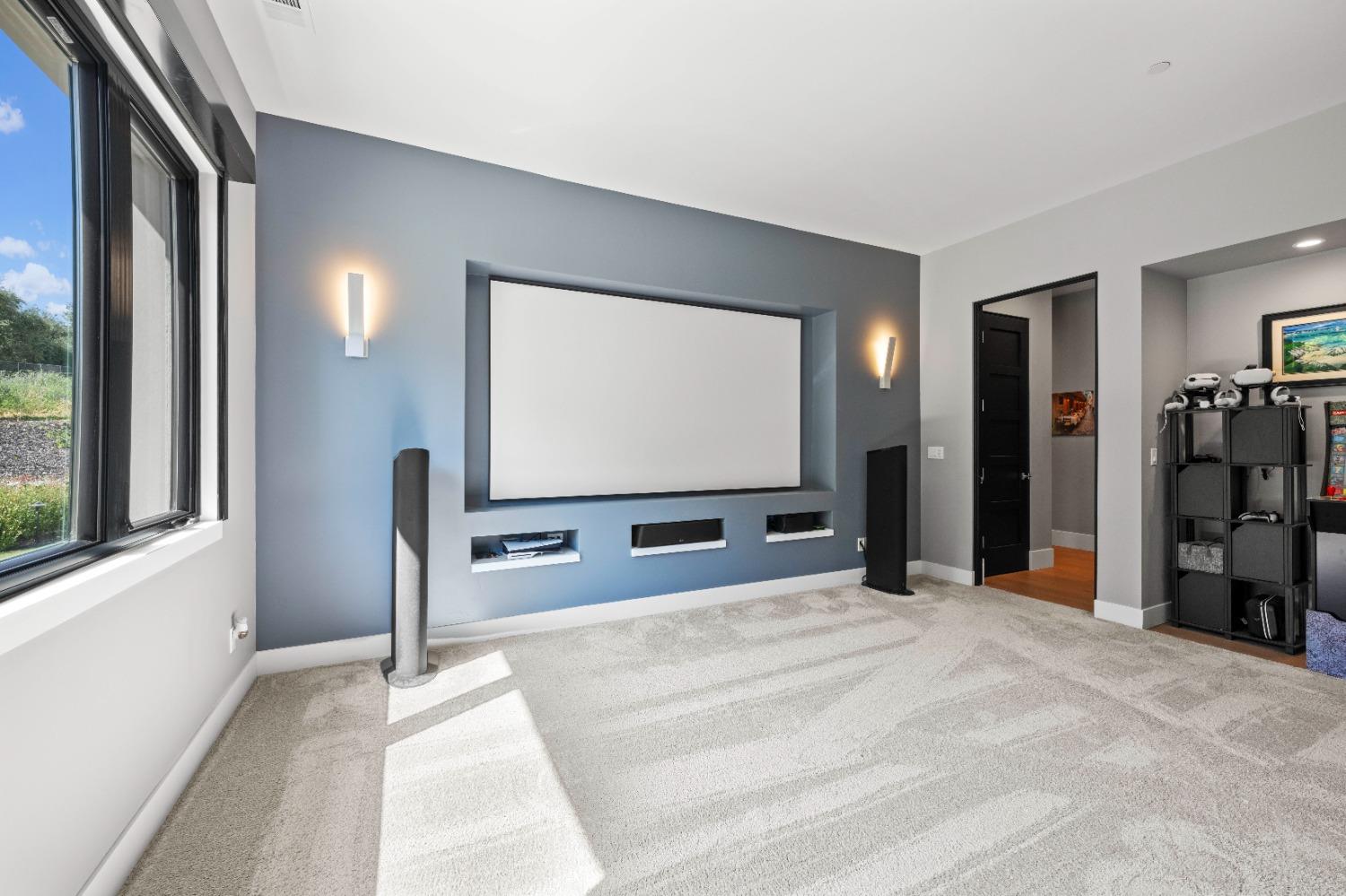 Detail Gallery Image 39 of 73 For 8452 Jomar Ln, Fair Oaks,  CA 95628 - 4 Beds | 4/1 Baths
