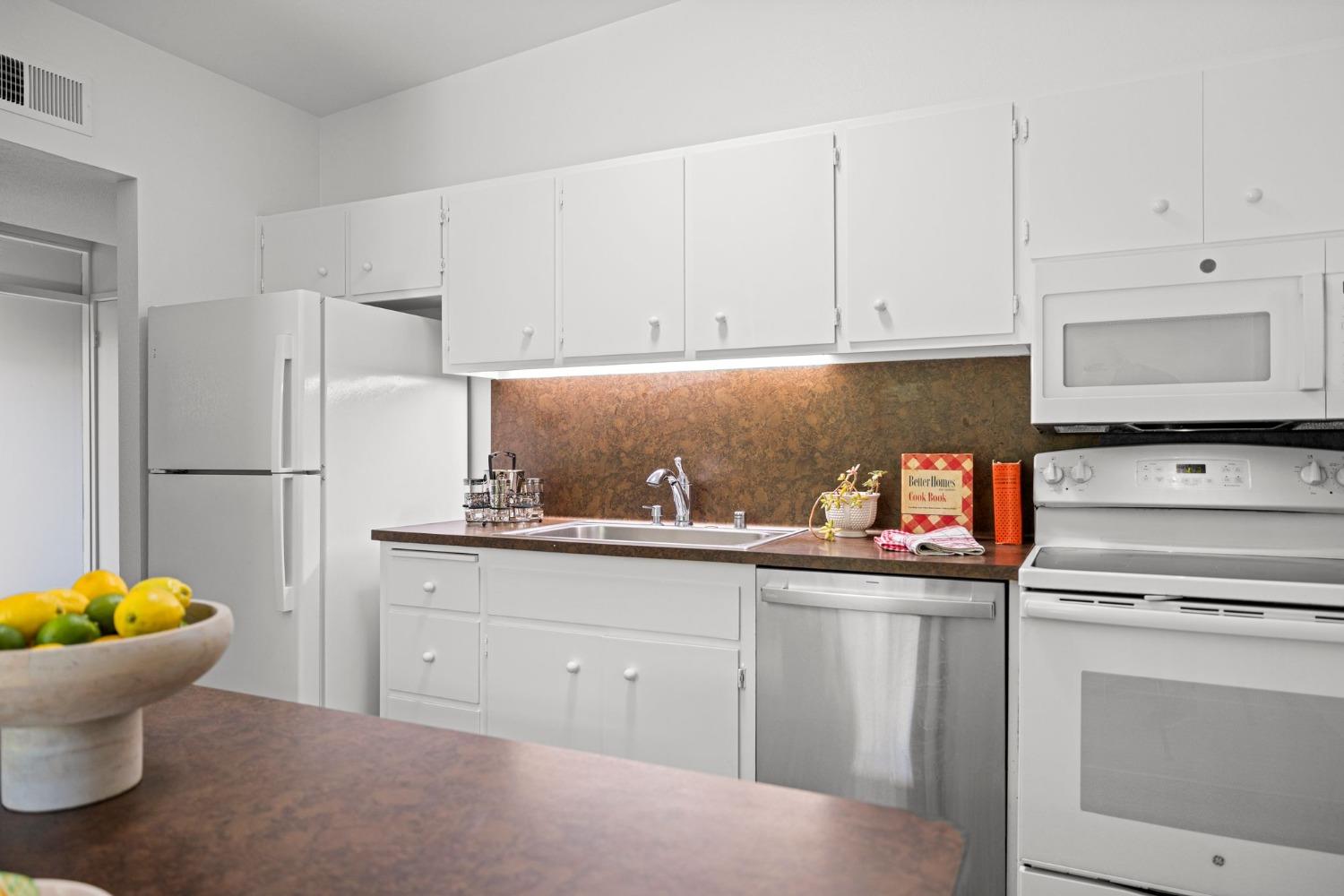 Detail Gallery Image 25 of 65 For 3216 Trawler, Davis,  CA 95616 - 2 Beds | 1/1 Baths