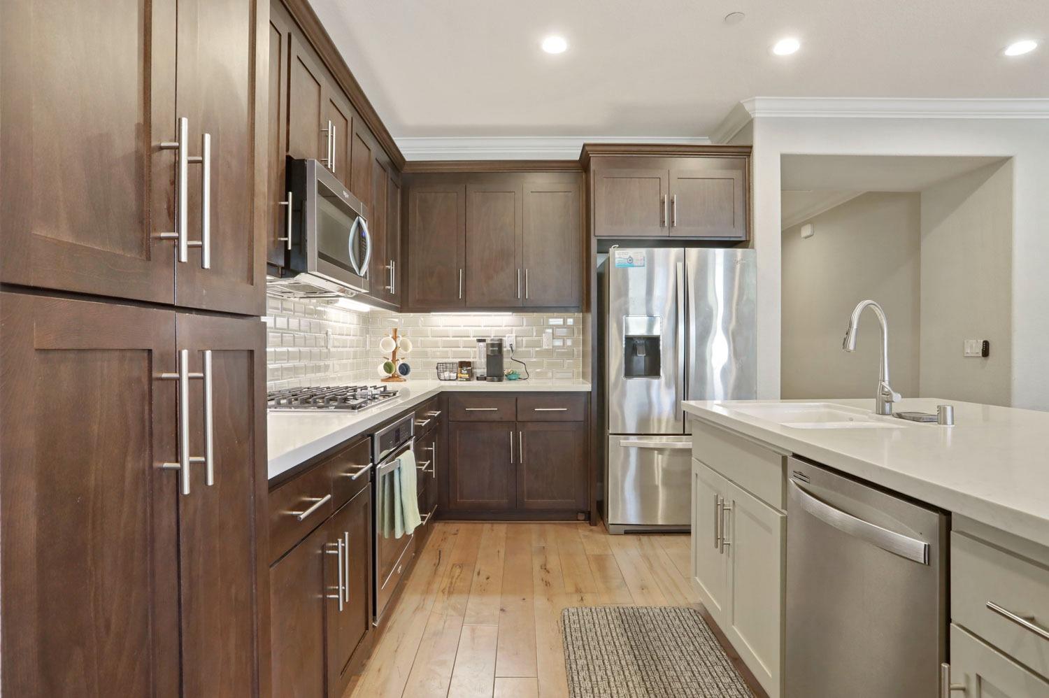 Detail Gallery Image 5 of 39 For 3109 Olympic Ave, Lodi,  CA 95240 - 3 Beds | 2 Baths