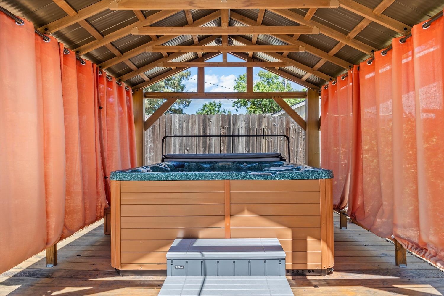 Detail Gallery Image 34 of 44 For 8175 Waikiki Dr, Fair Oaks,  CA 95628 - 4 Beds | 2 Baths