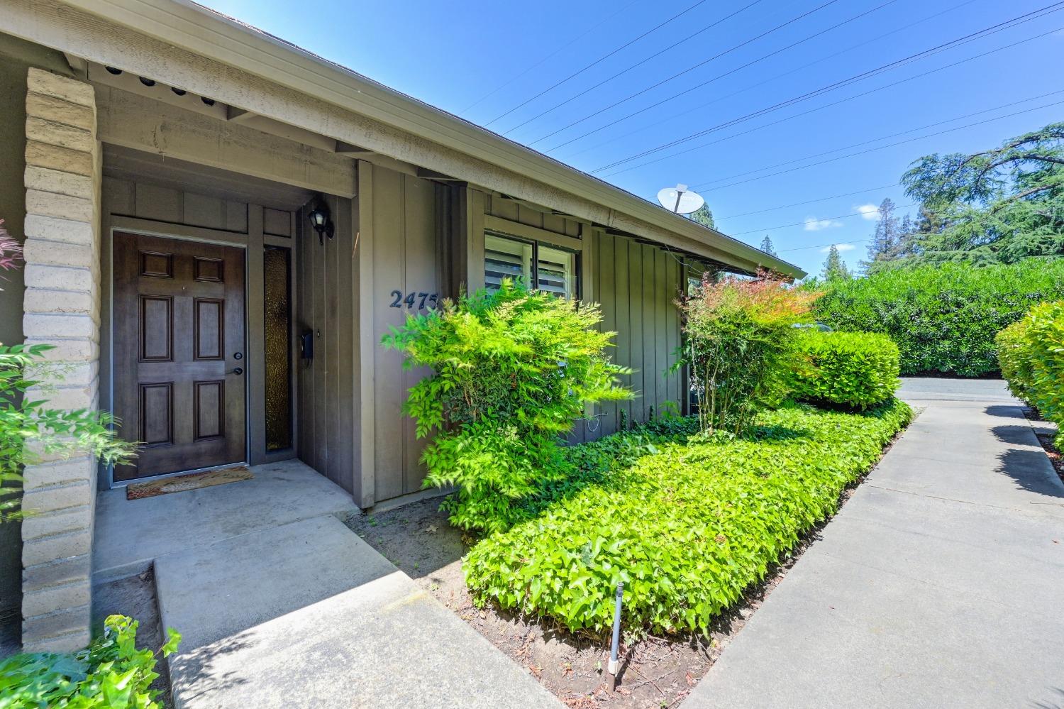 Detail Gallery Image 12 of 61 For 2473 American River Dr, Sacramento,  CA 95825 - – Beds | – Baths