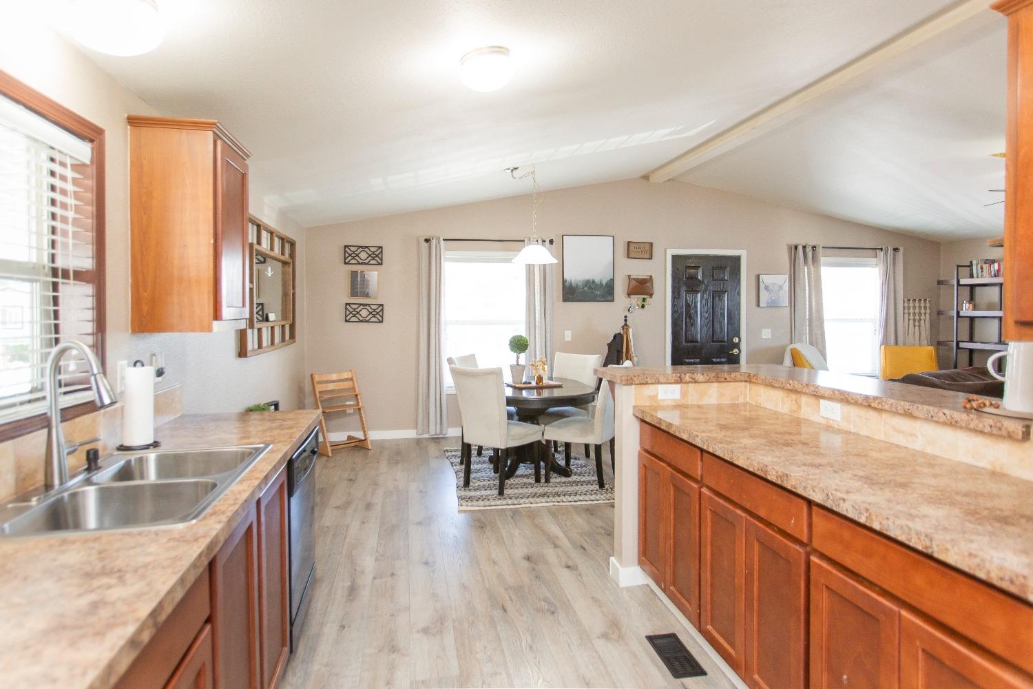 Detail Gallery Image 8 of 26 For 4305 Trojans, Modesto,  CA 95355 - 3 Beds | 2 Baths