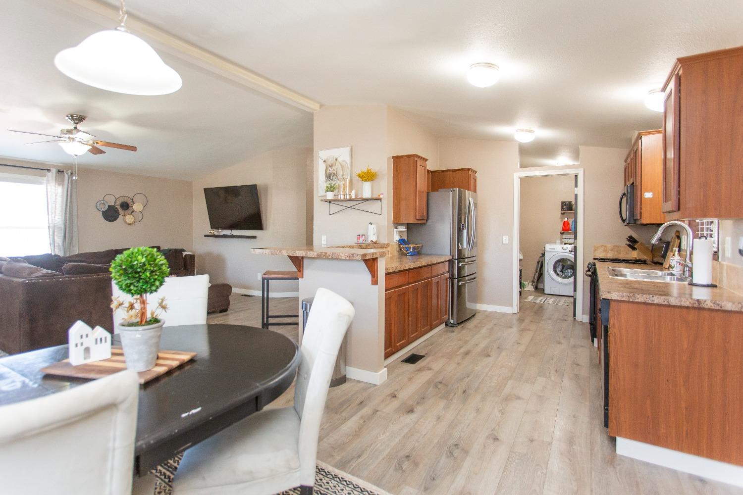 Detail Gallery Image 5 of 26 For 4305 Trojans, Modesto,  CA 95355 - 3 Beds | 2 Baths
