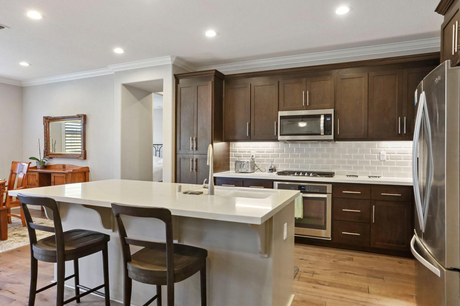Detail Gallery Image 4 of 39 For 3109 Olympic Ave, Lodi,  CA 95240 - 3 Beds | 2 Baths