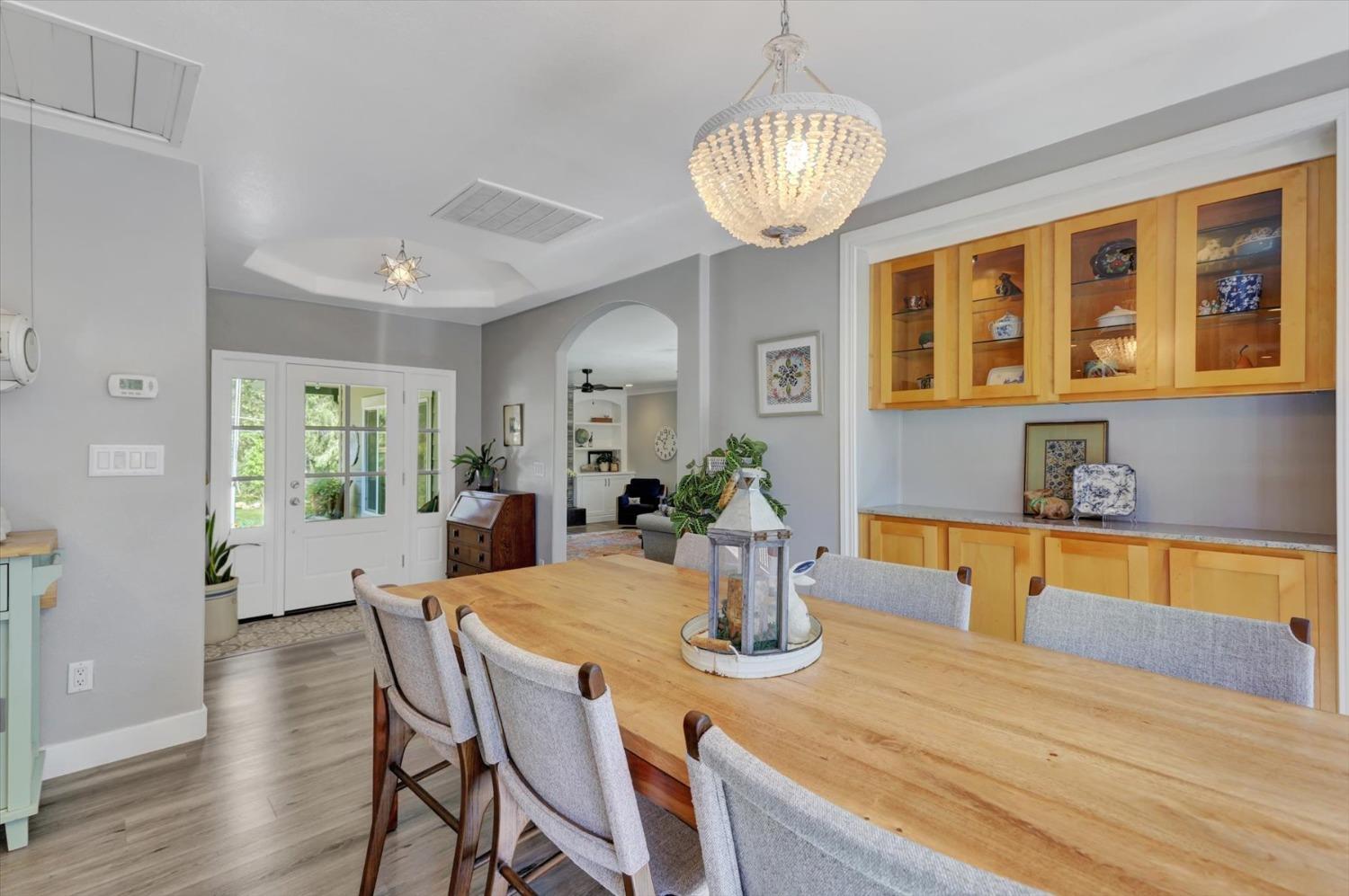 Detail Gallery Image 5 of 61 For 1075 Pine Vista Ln, Meadow Vista,  CA 95722 - 3 Beds | 2 Baths