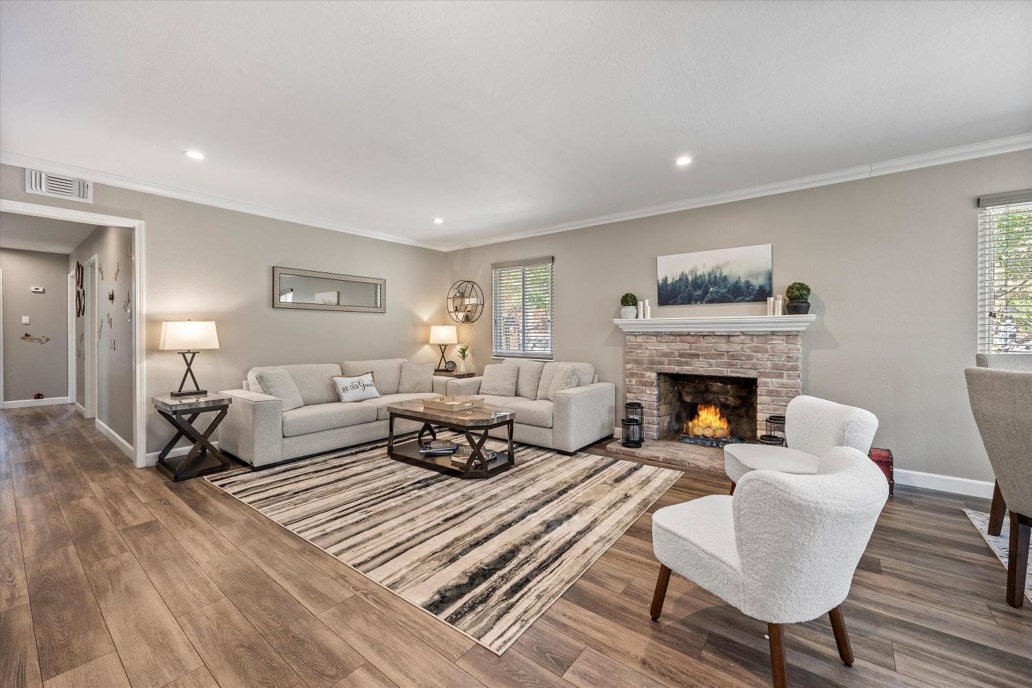 Detail Gallery Image 2 of 44 For 8175 Waikiki Dr, Fair Oaks,  CA 95628 - 4 Beds | 2 Baths