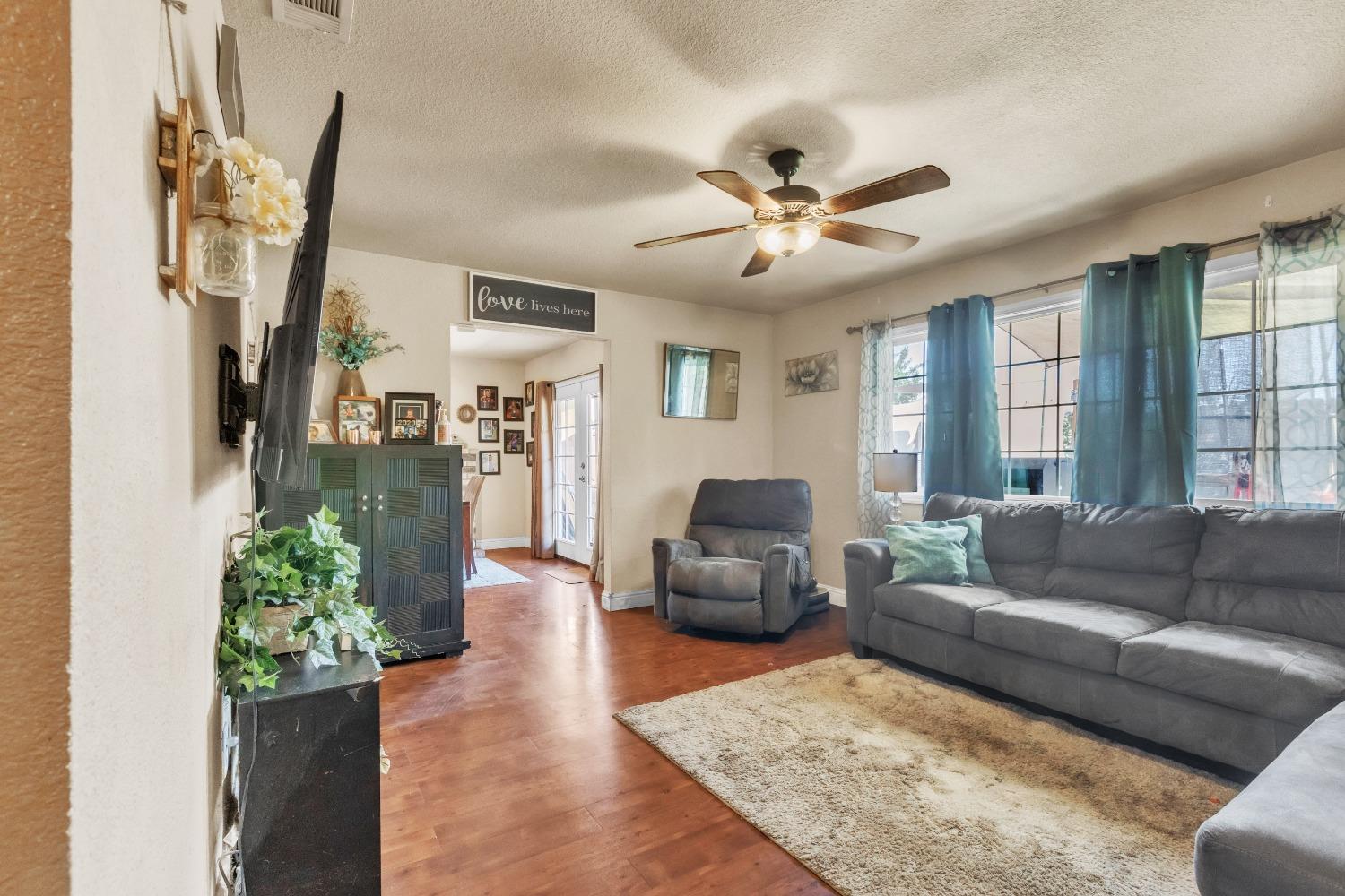 Detail Gallery Image 9 of 35 For 7662 Milldale Cir, Elverta,  CA 95626 - 4 Beds | 2 Baths