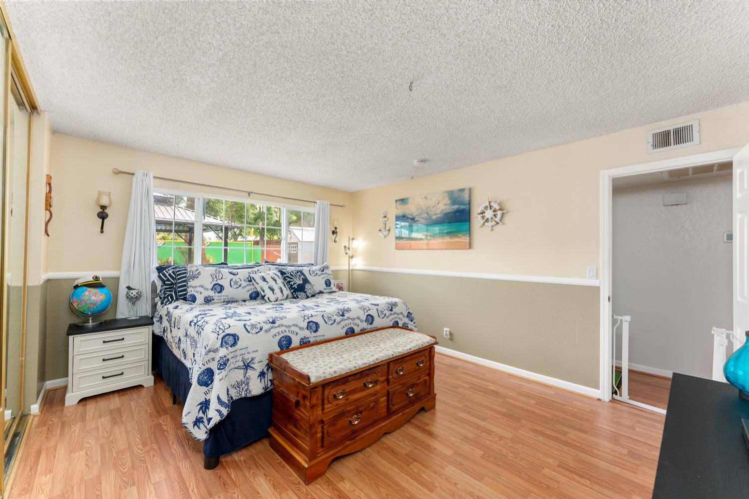 property-img