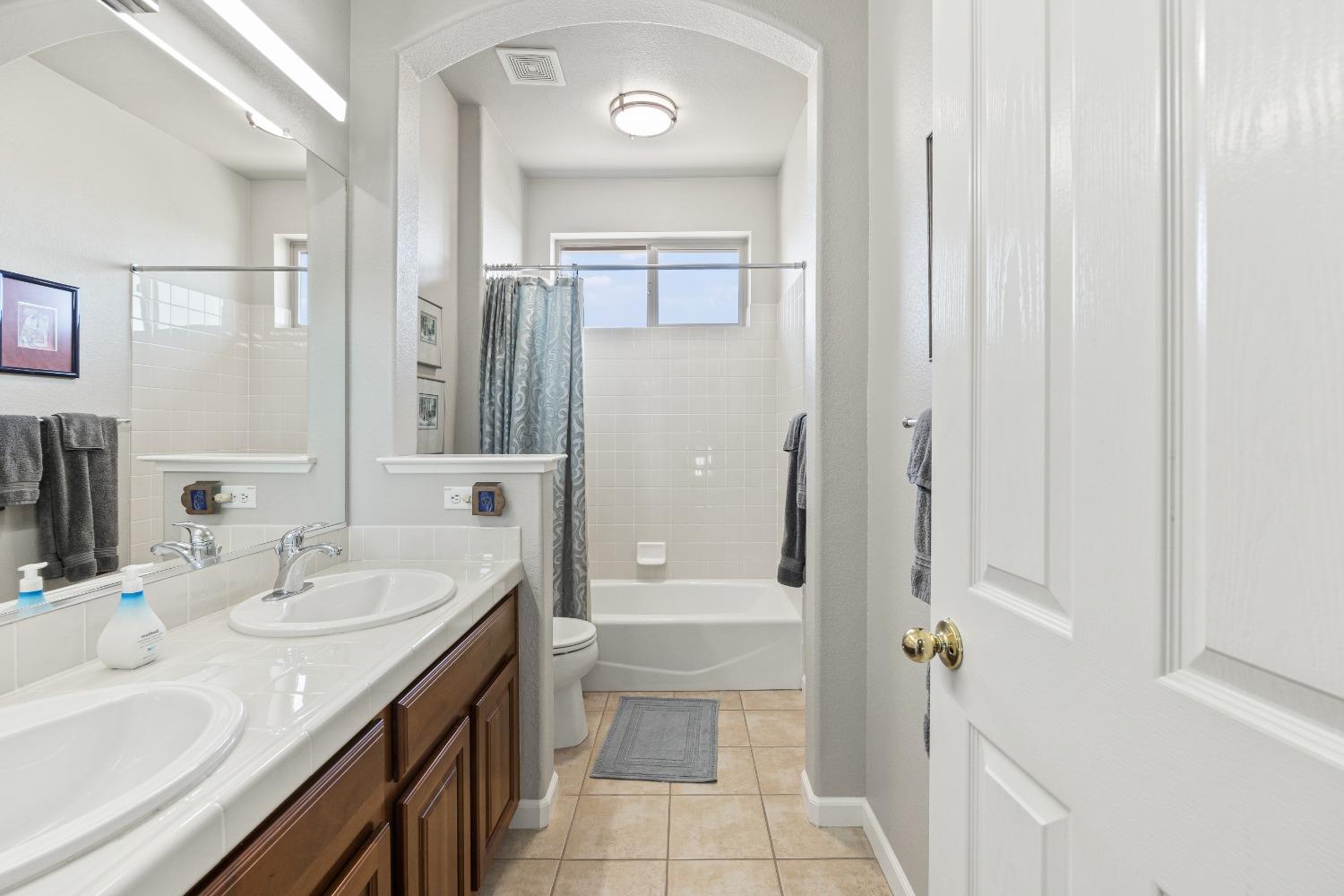 Detail Gallery Image 50 of 67 For 18190 Mallard St, Woodland,  CA 95695 - 5 Beds | 3 Baths