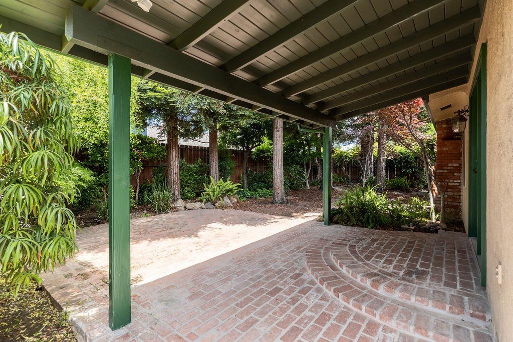 Tioga Drive, Lodi, California image 27