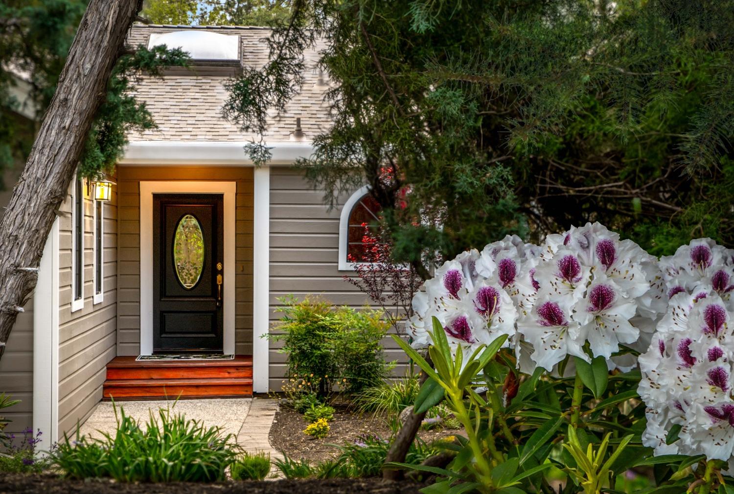 Detail Gallery Image 2 of 70 For 19046 Lake Forest, Penn Valley,  CA 95946 - 3 Beds | 3 Baths