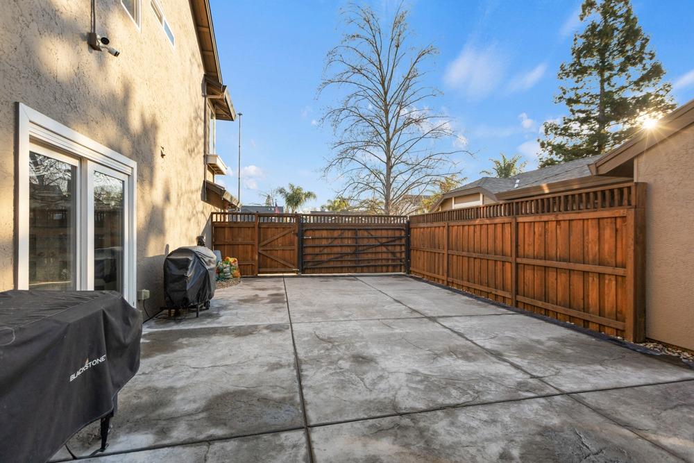 Detail Gallery Image 42 of 47 For 9523 Dunkerrin Way, Elk Grove,  CA 95758 - 3 Beds | 2/1 Baths
