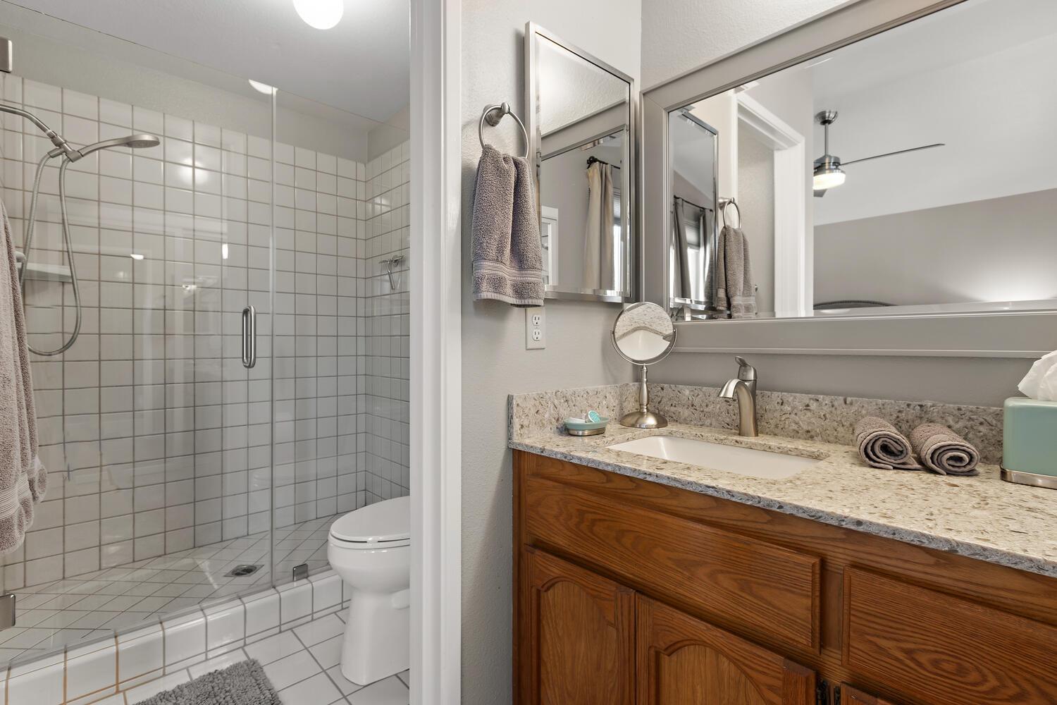 Detail Gallery Image 24 of 56 For 19 Green Mist Ct, Sacramento,  CA 95831 - 4 Beds | 3 Baths