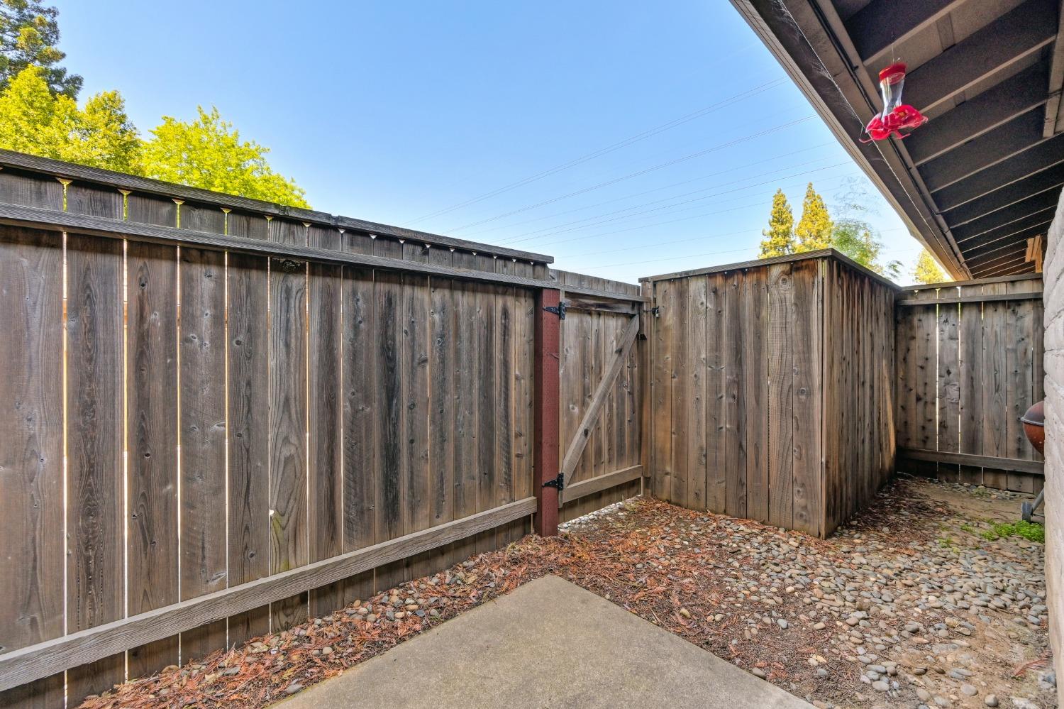 Detail Gallery Image 49 of 61 For 2473 American River Dr, Sacramento,  CA 95825 - – Beds | – Baths