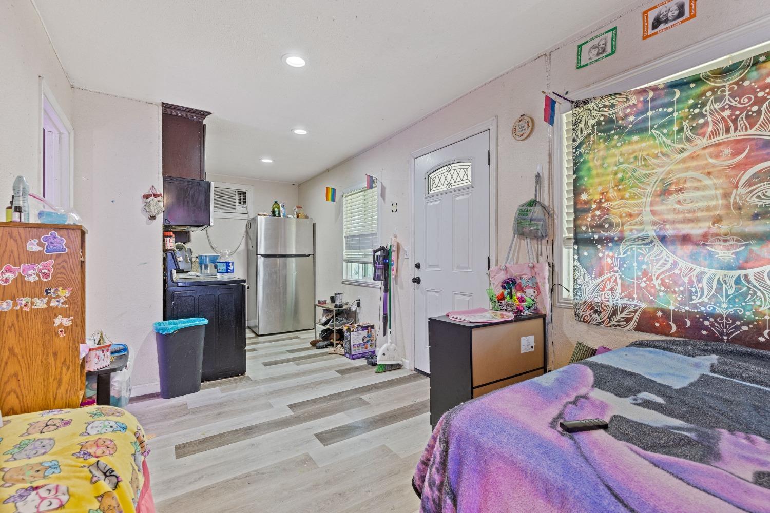 Detail Gallery Image 22 of 26 For 610 El Camino Ave, Sacramento,  CA 95815 - 5 Beds | 3 Baths
