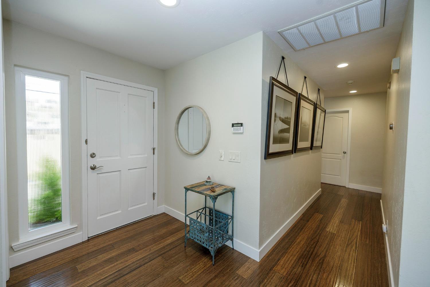 Detail Gallery Image 9 of 62 For 14950 Manzanita Way, Lockeford,  CA 95237 - 4 Beds | 2 Baths