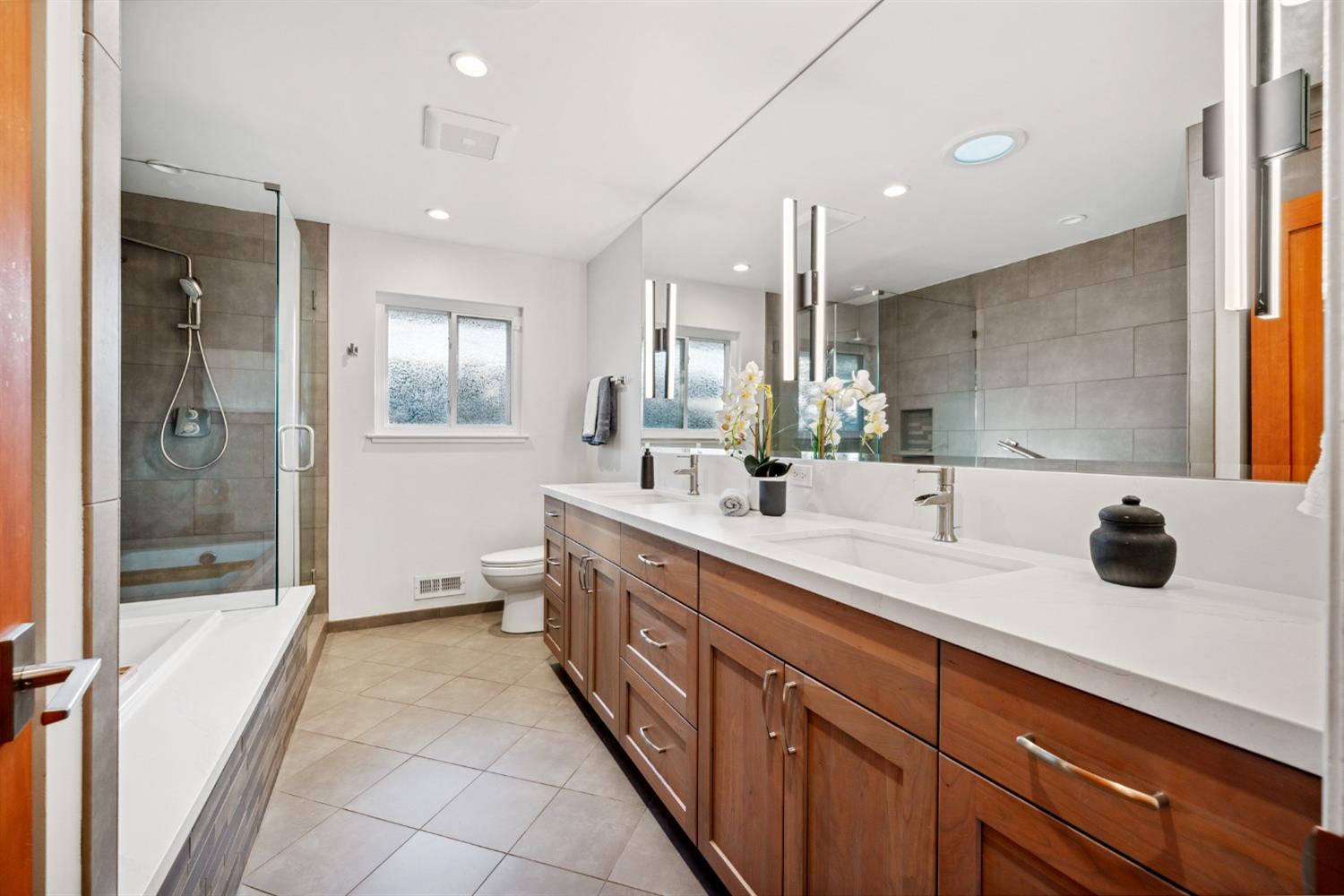 Detail Gallery Image 30 of 65 For 2751 American River Dr, Sacramento,  CA 95864 - 4 Beds | 3 Baths