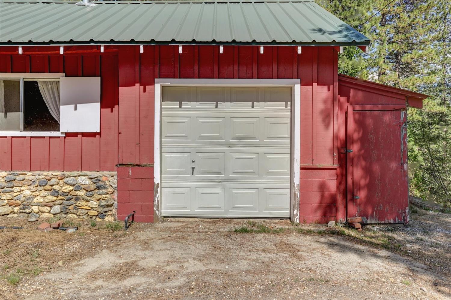 Detail Gallery Image 6 of 59 For 2051 Warren Hill Rd, Strawberry Valley,  CA 95981 - 1 Beds | 1 Baths