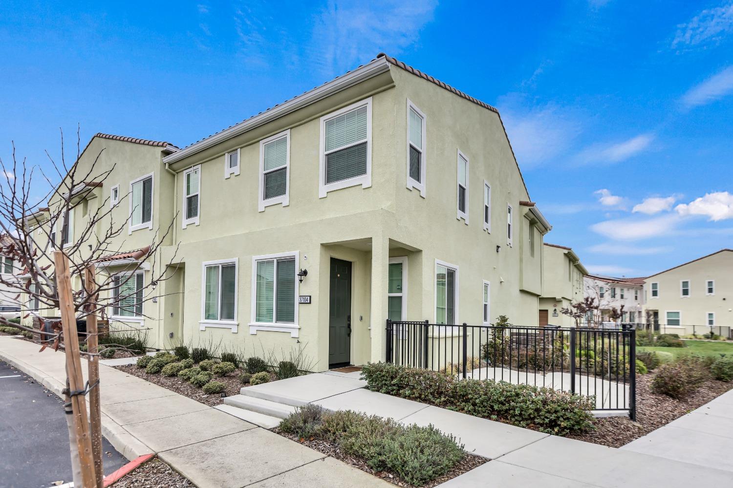 Photo #2: 225057754 Listing 