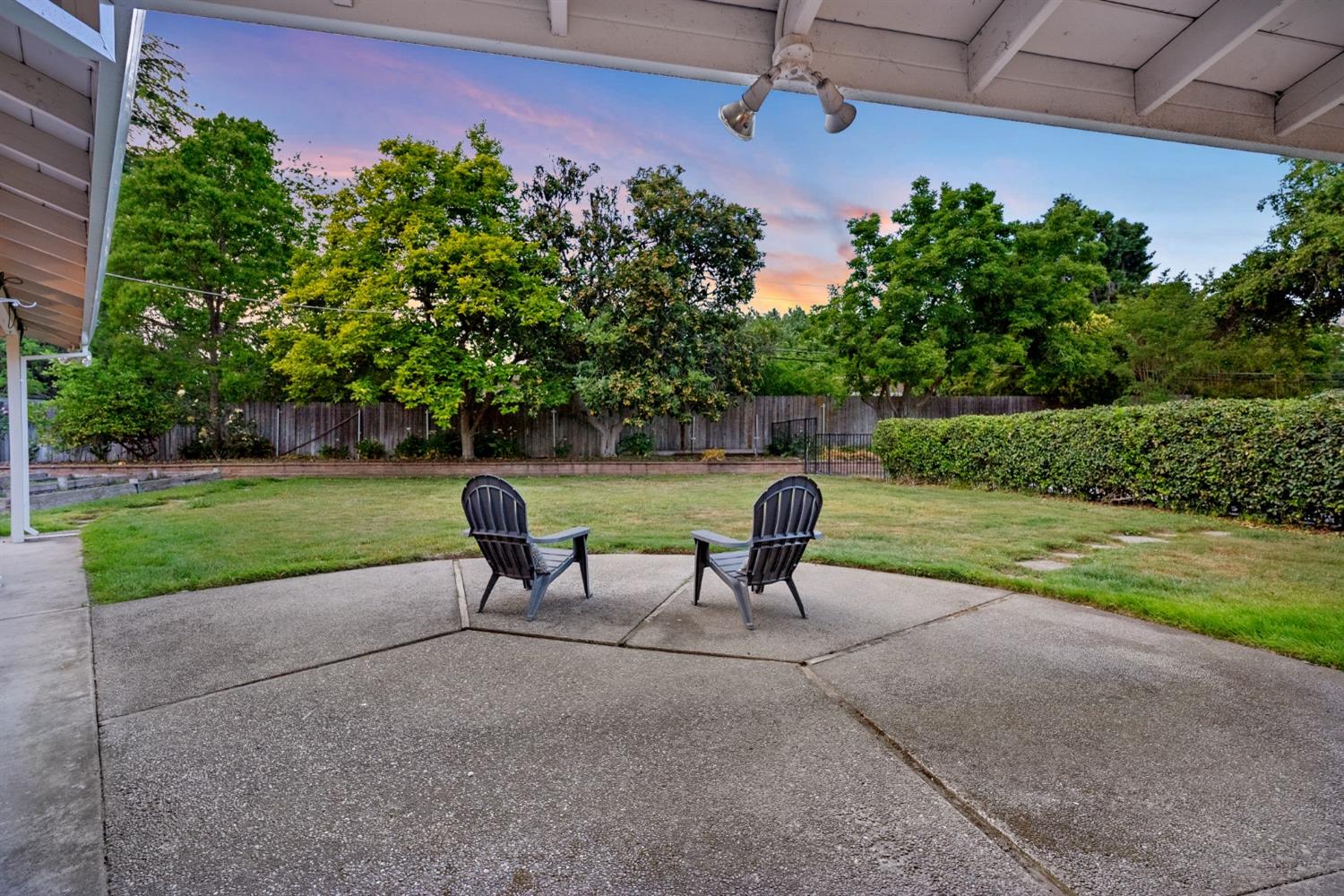 Detail Gallery Image 42 of 65 For 2751 American River Dr, Sacramento,  CA 95864 - 4 Beds | 3 Baths