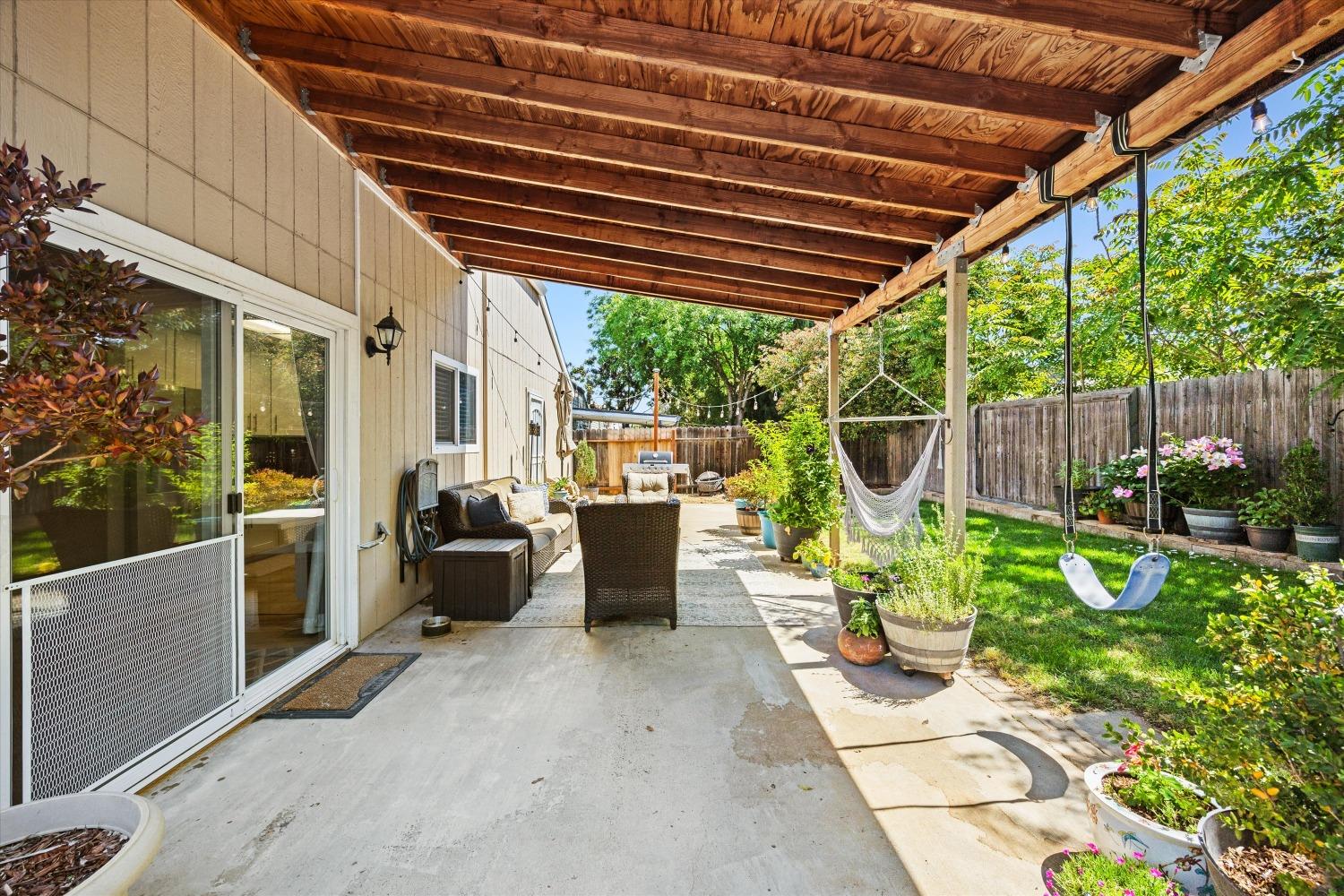 Loch Haven Way, Sacramento, California image 22