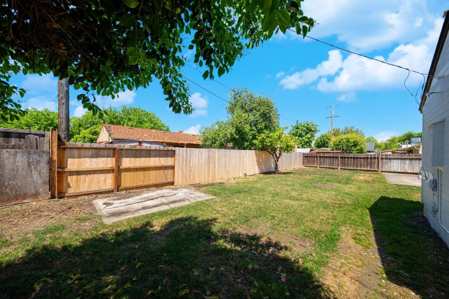 Detail Gallery Image 30 of 32 For 3037 W Monterey Ave, Stockton,  CA 95204 - 3 Beds | 1 Baths