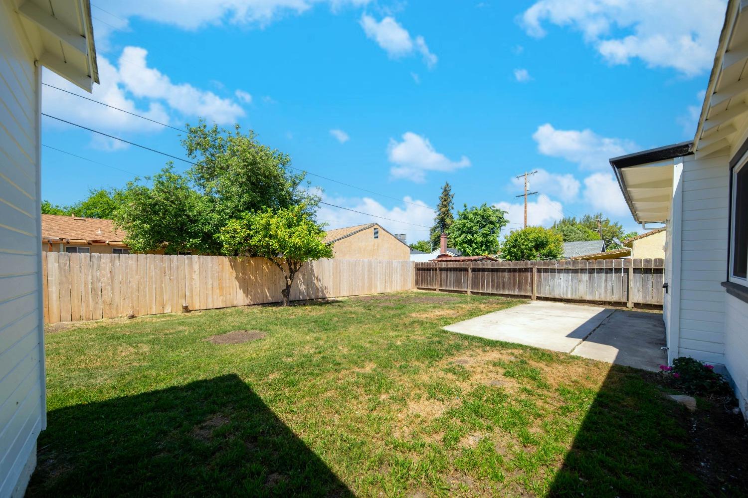 Detail Gallery Image 31 of 32 For 3037 W Monterey Ave, Stockton,  CA 95204 - 3 Beds | 1 Baths