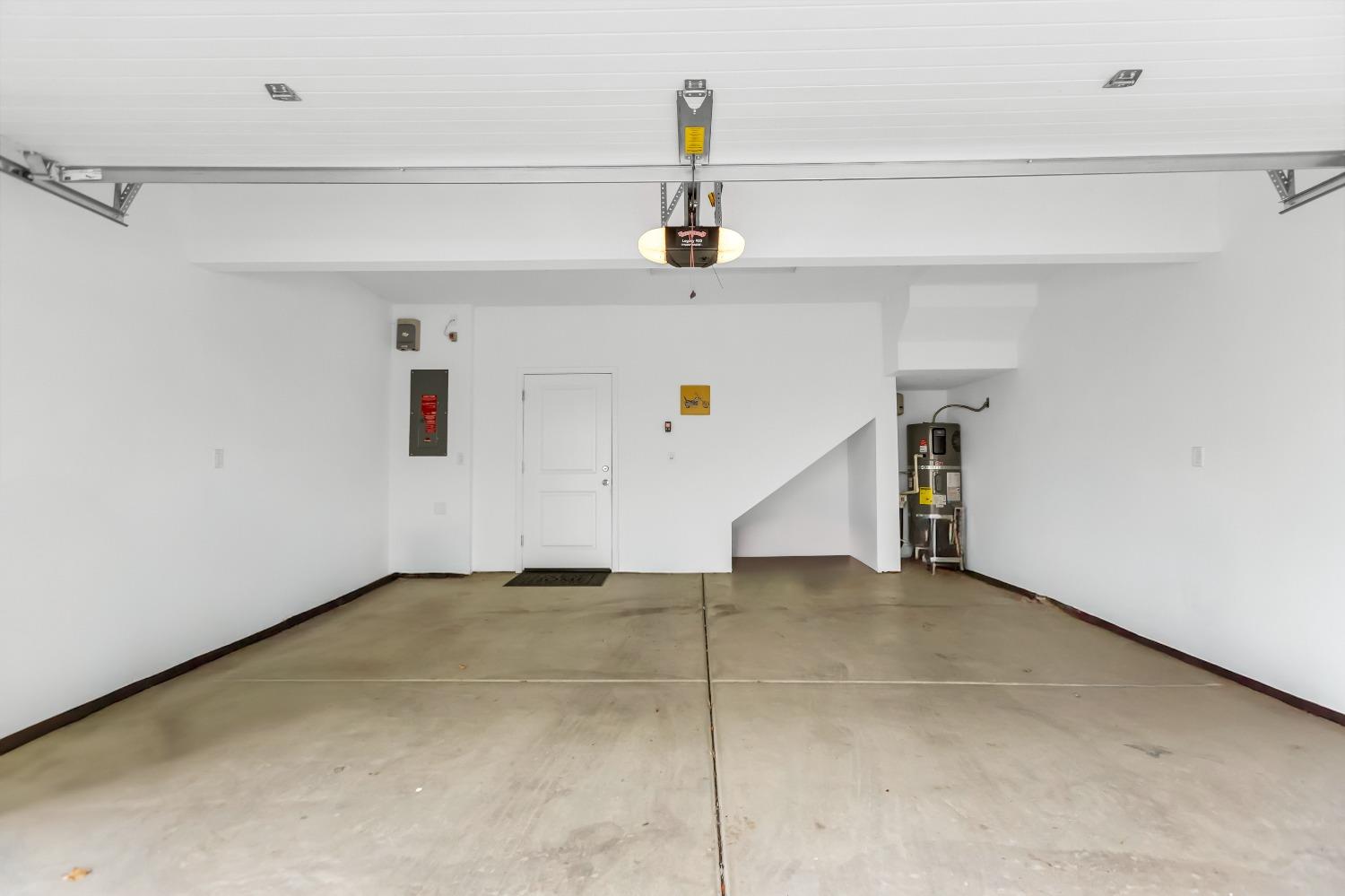 Photo #7: 225057754 Listing: Photo #7