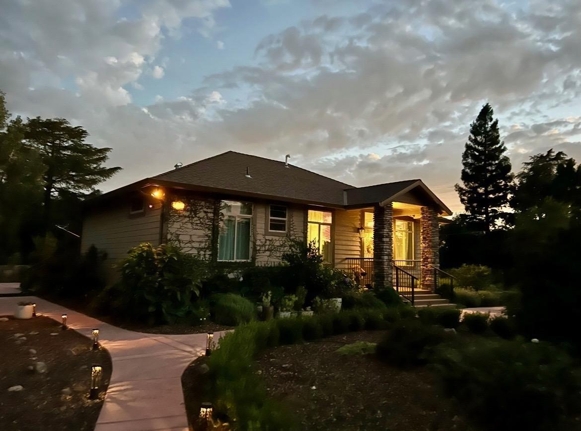 Detail Gallery Image 75 of 84 For 7964 Twin Oaks Ave, Citrus Heights,  CA 95610 - 3 Beds | 2/1 Baths
