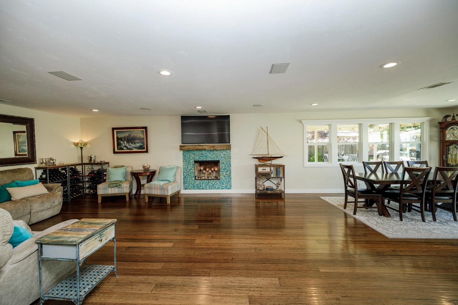 Detail Gallery Image 11 of 62 For 14950 Manzanita Way, Lockeford,  CA 95237 - 4 Beds | 2 Baths