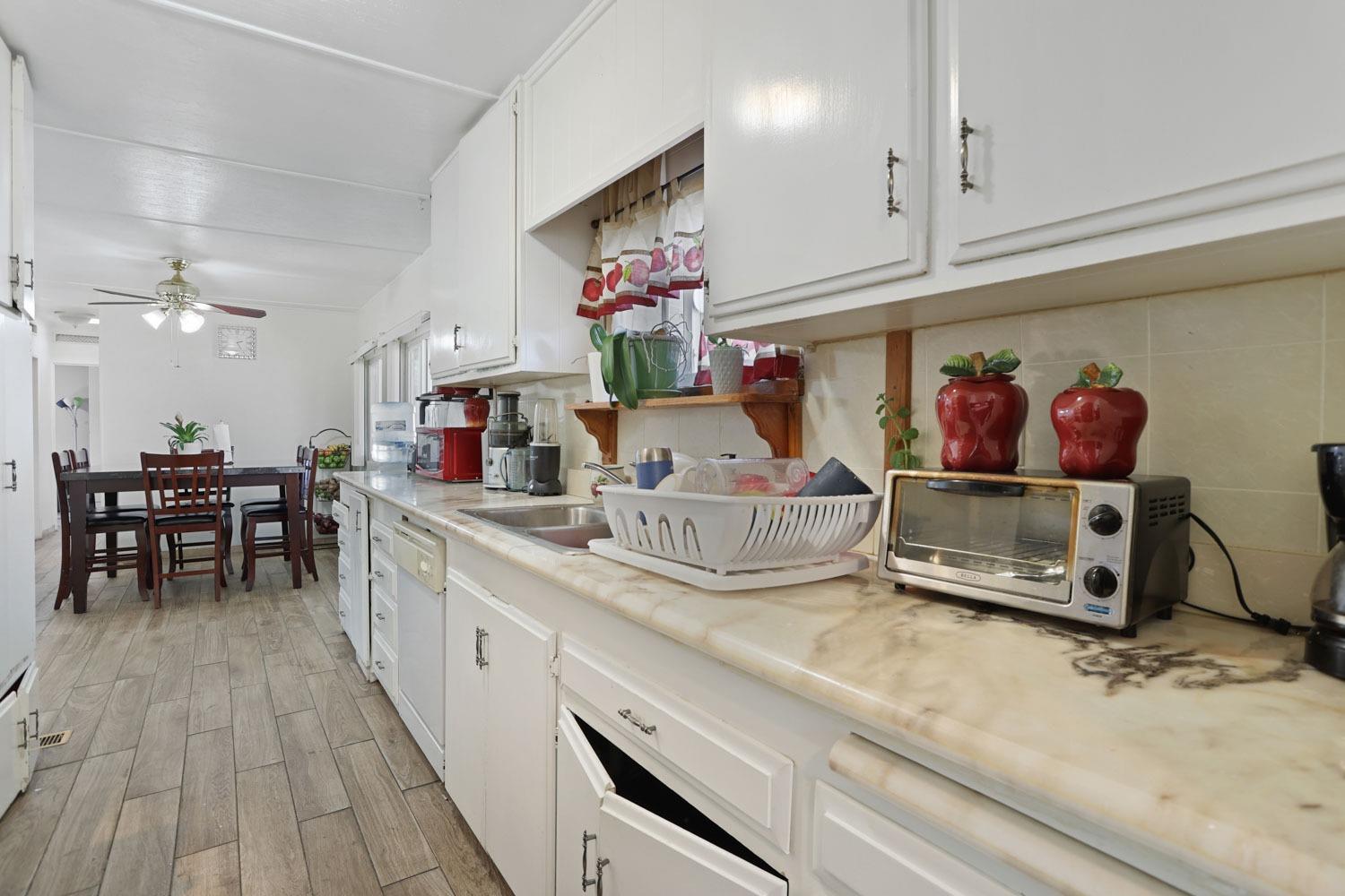 Detail Gallery Image 14 of 40 For 4900 Hwy 99 11, Stockton,  CA 95212 - 3 Beds | 2 Baths